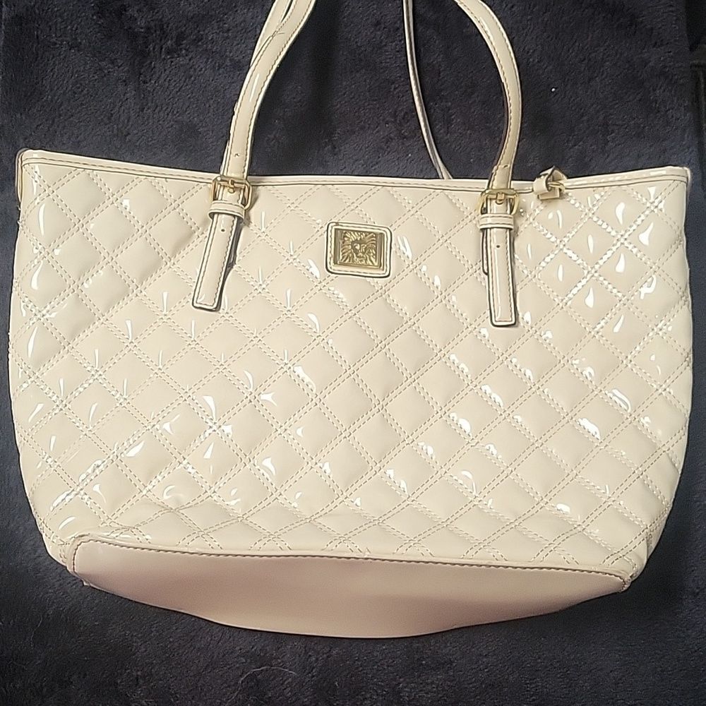 Anne Klein purse. Patent leather.